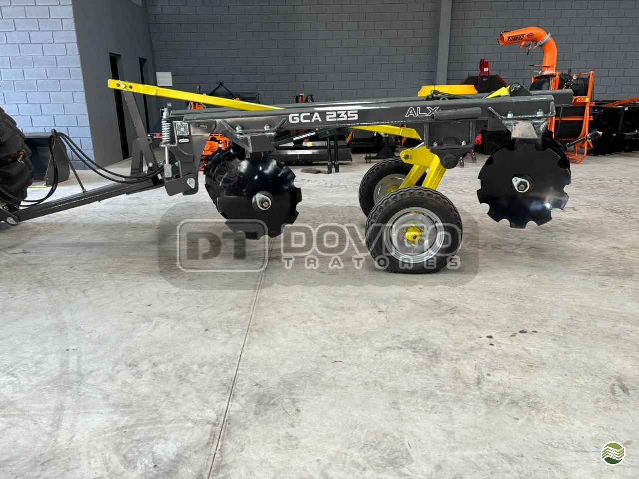 IMPLEMENTOS AGRICOLAS GRADE ARADORA ARADORA 12 DISCOS Dovigo Tratores ARTUR NOGUEIRA SÃO PAULO SP
